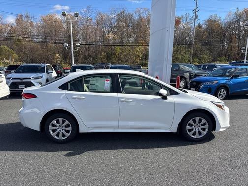2026 Toyota Corolla Hybrid LE