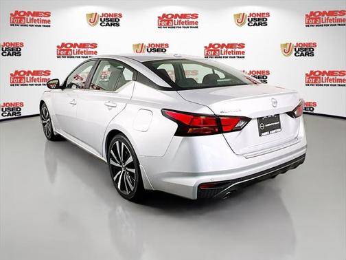2020 Nissan Altima SR FWD