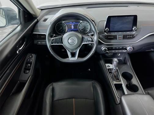 2020 Nissan Altima SR FWD