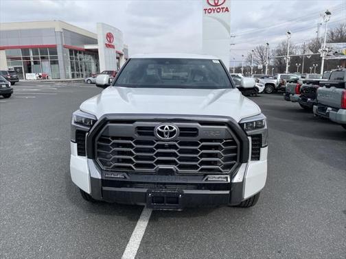 2025 Toyota Tundra Hybrid Platinum