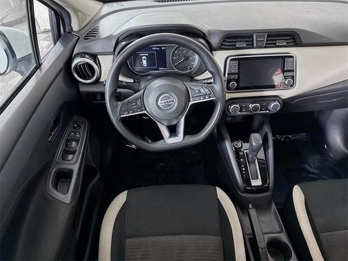 2022 Nissan Versa 1.6 SV