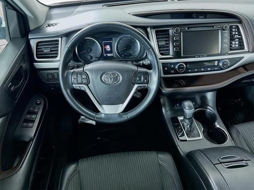 2019 Toyota Highlander LE Plus
