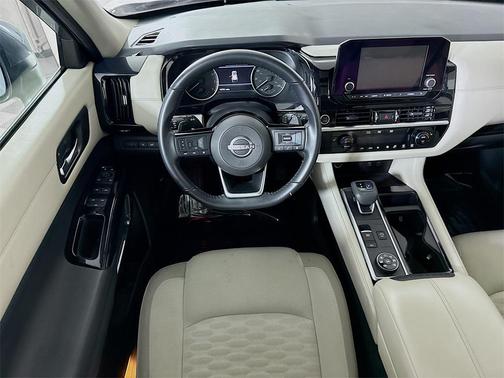 2022 Nissan Pathfinder SV 4WD