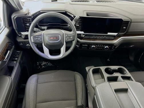 Onyx Black 2024 GMC Sierra 2500 SLE