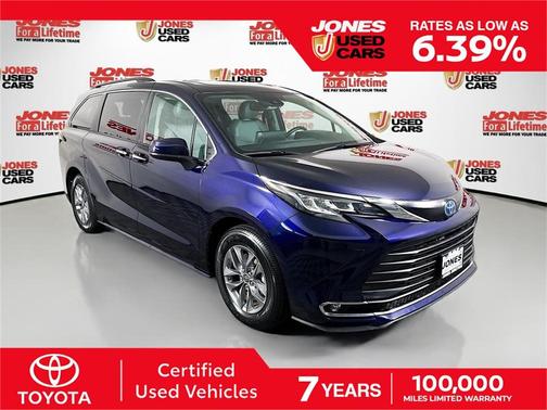 2022 Toyota Sienna XLE 7 Passenger