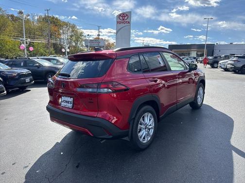 2026 Toyota Corolla Cross LE