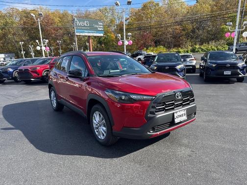 2026 Toyota Corolla Cross LE