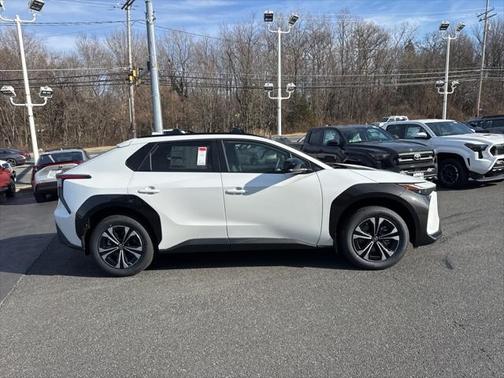 2025 Toyota bZ4X XLE