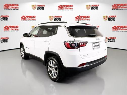 2022 Jeep Compass Latitude Lux