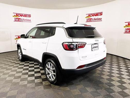 2022 Jeep Compass Latitude Lux