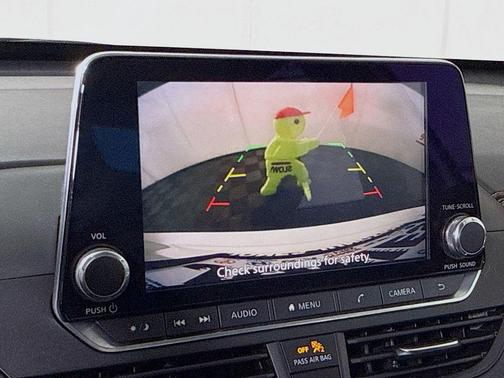 2021 Nissan Altima SR FWD