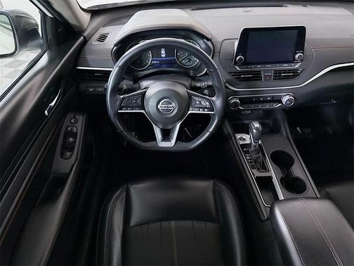 2021 Nissan Altima SR FWD