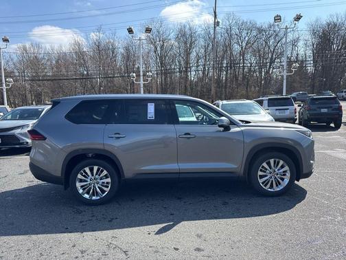 Heavy Metal 2026 Toyota Grand Highlander Platinum