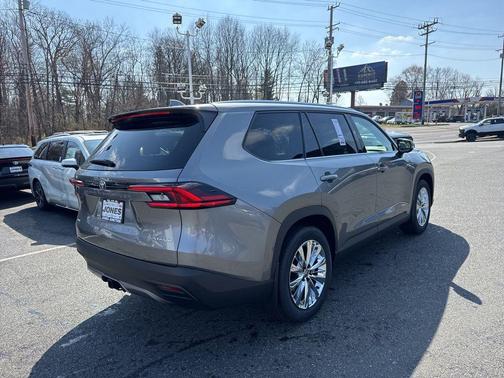 Heavy Metal 2026 Toyota Grand Highlander Platinum