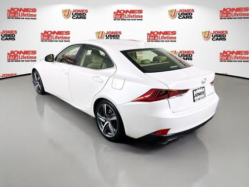 2018 Lexus IS 300 Base