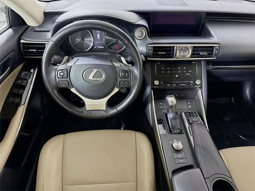 2018 Lexus IS 300 Base