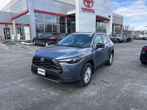 2026 Toyota Corolla Cross LE