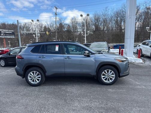 2026 Toyota Corolla Cross LE