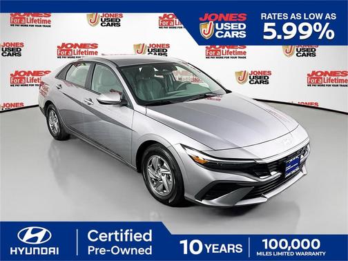 2025 Hyundai ELANTRA SE