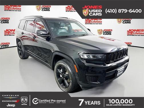 Diamond Black Crystal Pearlcoat 2023 Jeep Grand Cherokee L Altitude