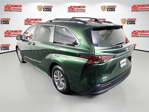 2024 Toyota Sienna XLE