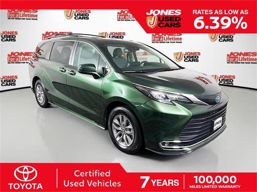 2024 Toyota Sienna XLE
