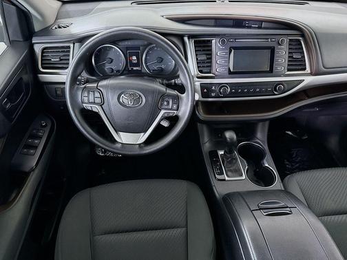 Ooh La La Rouge Mica 2019 Toyota Highlander LE