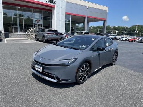 2025 Toyota Prius L