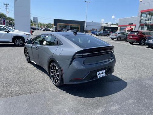 2025 Toyota Prius L