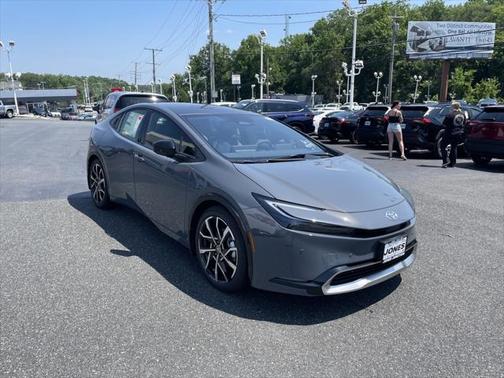 2025 Toyota Prius L