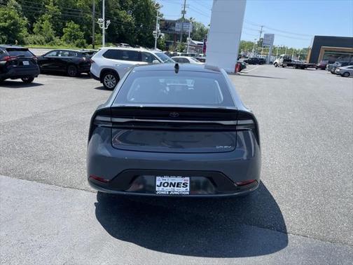 2025 Toyota Prius L