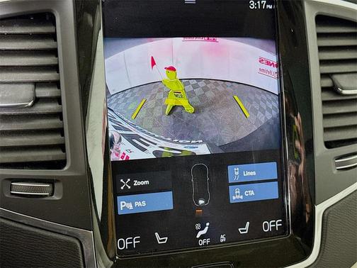 2022 Volvo XC90 T6 Momentum