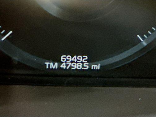 2022 Volvo XC90 T6 Momentum