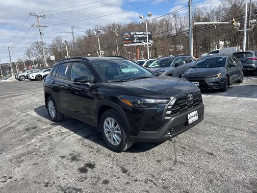 2026 Toyota Corolla Cross LE