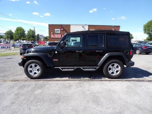 Black Clearcoat 2018 Jeep Wrangler Unlimited Sport S