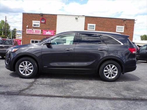 2017 Kia Sorento LX