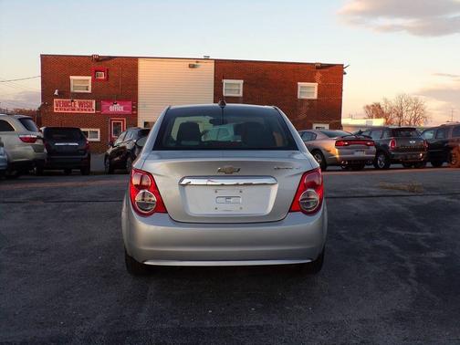 2016 Chevrolet Sonic LT