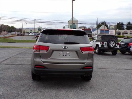 2017 Kia Sorento LX