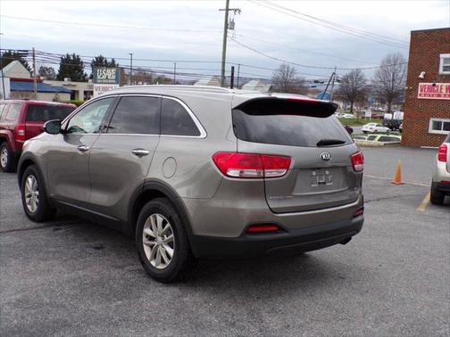 2017 Kia Sorento LX