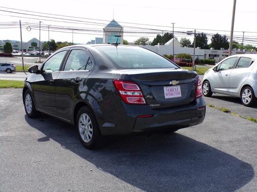 Nightfall Gray Metallic 2018 Chevrolet Sonic LT