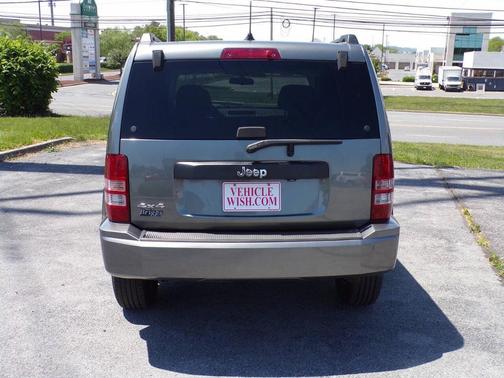 Mineral Gray Clearcoat Metallic 2012 Jeep Liberty Sport