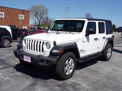 Bright White Clearcoat 2018 Jeep Wrangler Unlimited Sport S