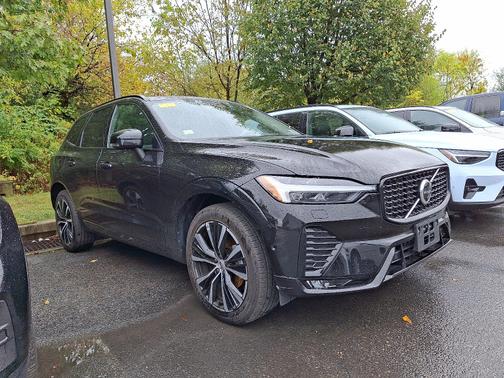 2025 Volvo XC60 B5 Plus