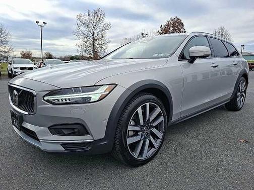 2024 Volvo V90 Cross Country 