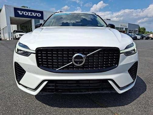 2024 Volvo XC60 Plus