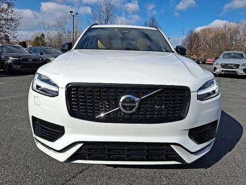 2023 Volvo XC90 
