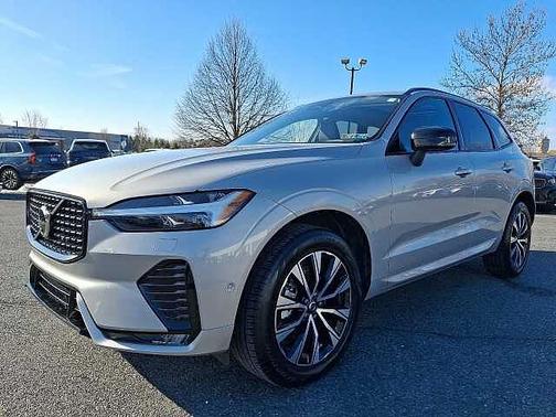 2025 Volvo XC60 Plus