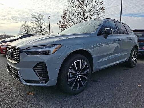 2025 Volvo XC60 Plus