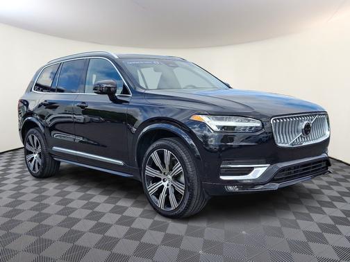 2025 Volvo XC90 B5 Plus