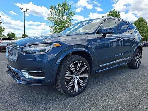 2025 Volvo XC90 Plus